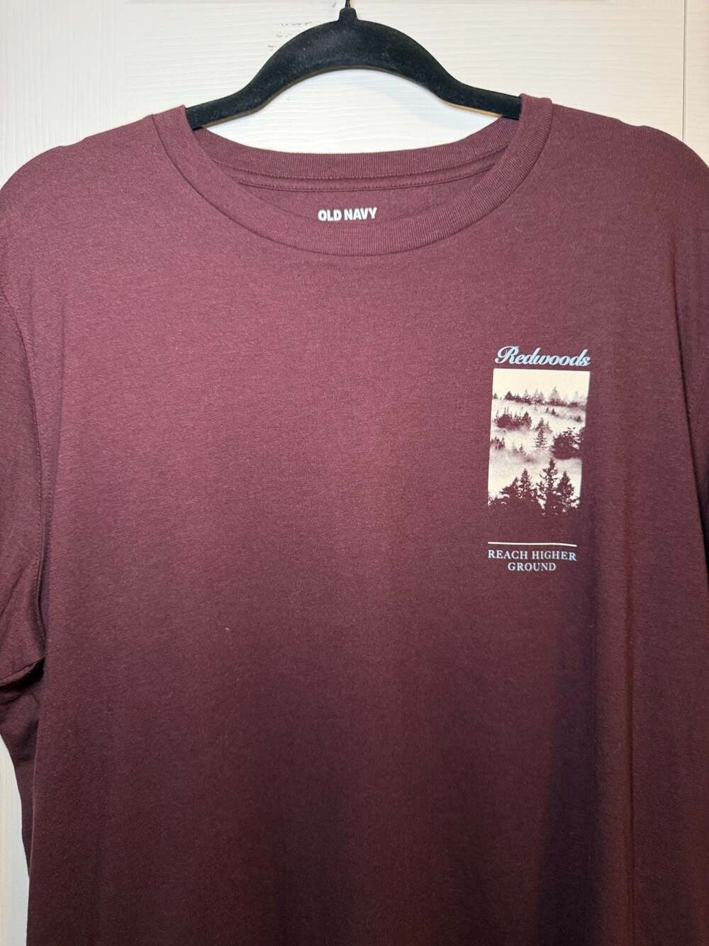 Old Navy The Redwoods Graphic T-Shirt Size L Burgundy